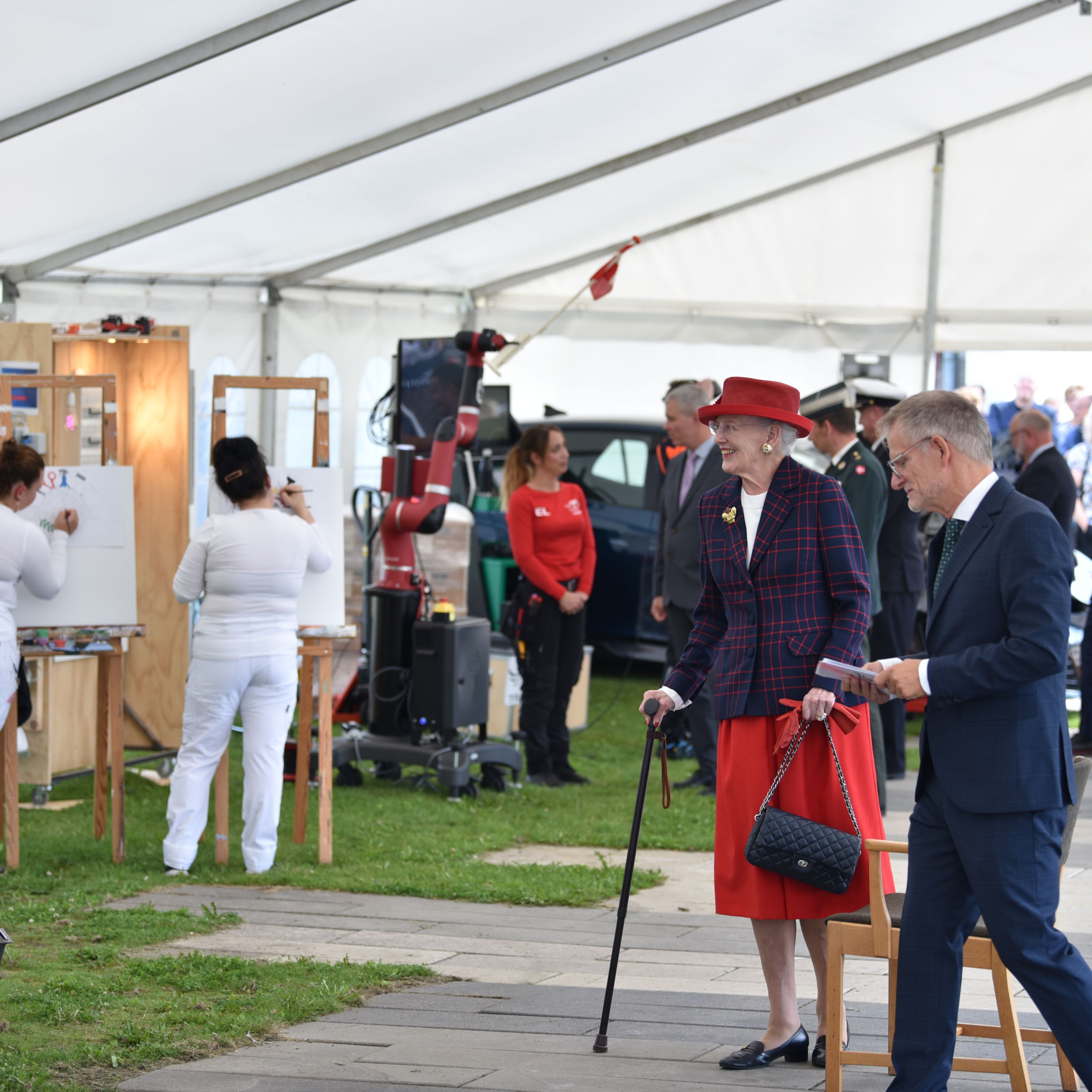 Dronningen på besøg på Tradium