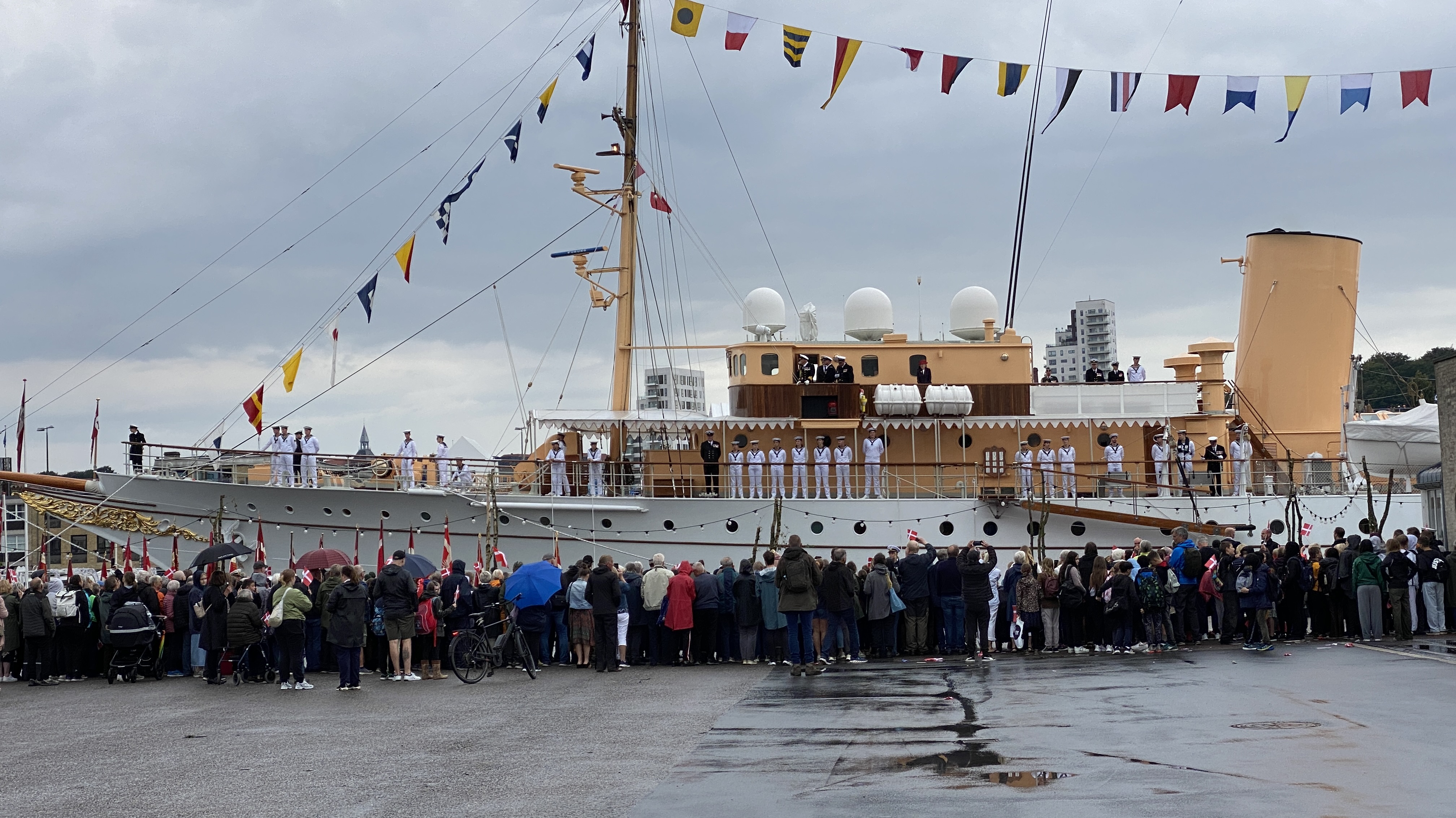 Kongeskibet Dannebrog i Randers Havn